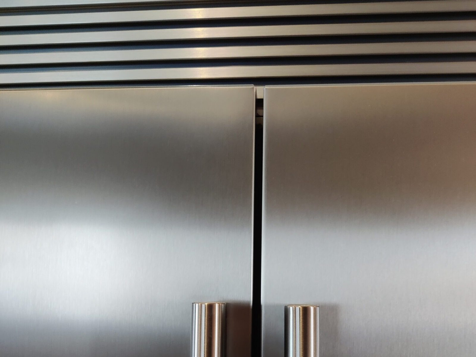 Expert service for Sub-Zero integrated freezer units, resolving frost buildup and temperature control issues.